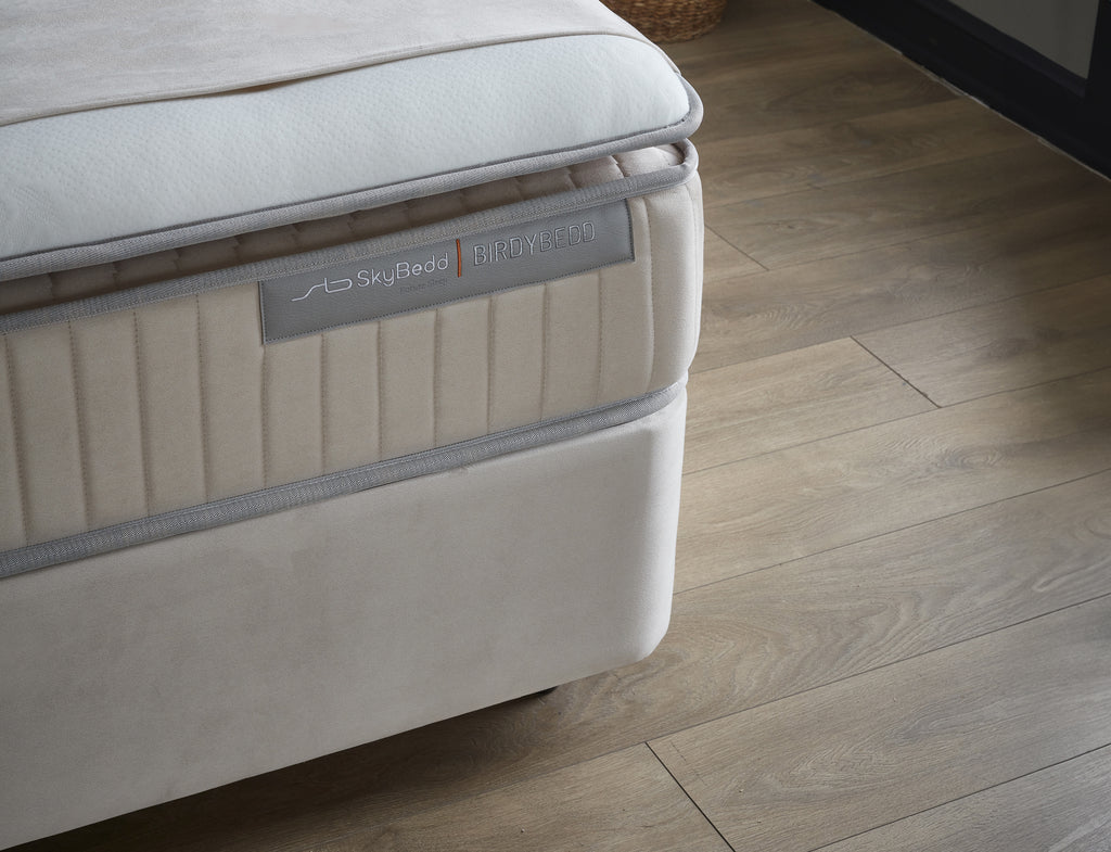Boxspring met Opbergruimte Birdybedd - Complete set  - Luxe 7-zone matras 500 pockets/m² met ingebouwde topper - Cream